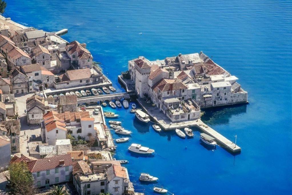 Modern Apartment Near Split & Trogir Kastela Luaran gambar